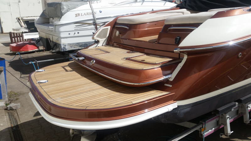 Badeplattform Cobalt 263 - Bild 1