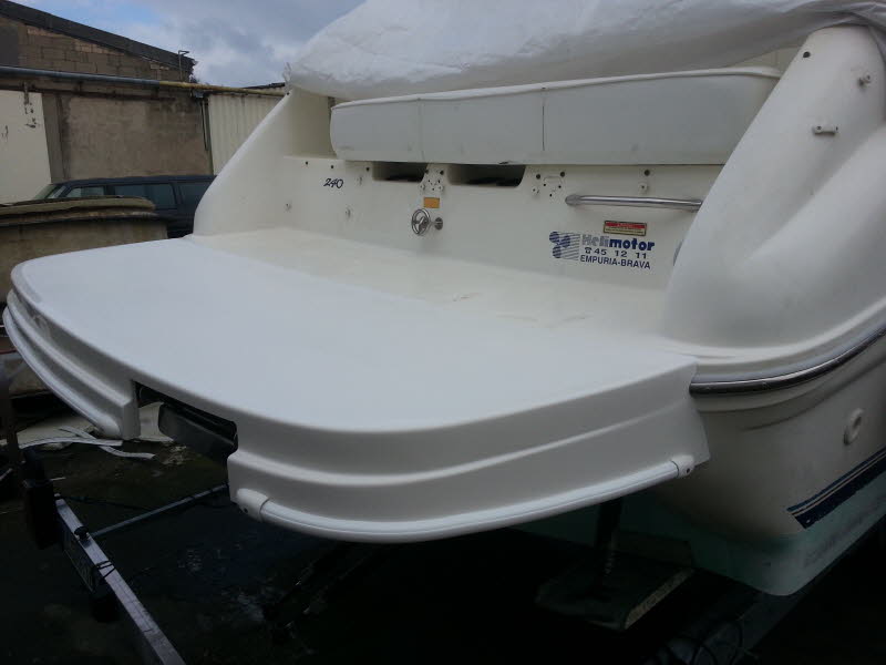Badeplattform SeaRay 240 - Bild 1